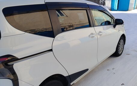 Toyota Sienta II, 2016 год, 1 250 000 рублей, 9 фотография