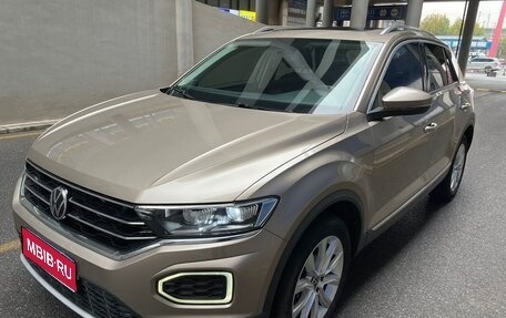 Volkswagen T-Roc I, 2022 год, 1 611 355 рублей, 1 фотография
