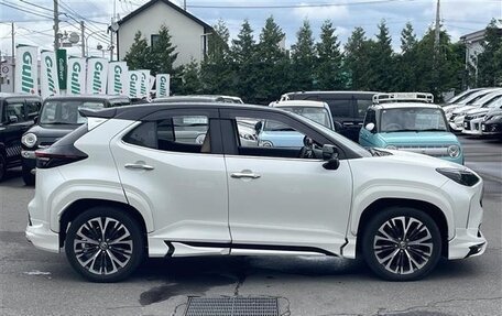 Toyota Yaris Cross, 2021 год, 1 700 000 рублей, 2 фотография