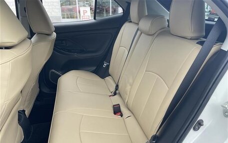 Toyota Yaris Cross, 2021 год, 1 700 000 рублей, 15 фотография