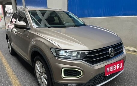 Volkswagen T-Roc I, 2022 год, 1 611 355 рублей, 3 фотография