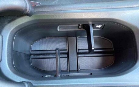 Honda Vezel, 2017 год, 1 410 000 рублей, 15 фотография