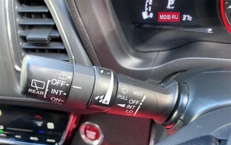 Honda Vezel, 2017 год, 1 410 000 рублей, 19 фотография