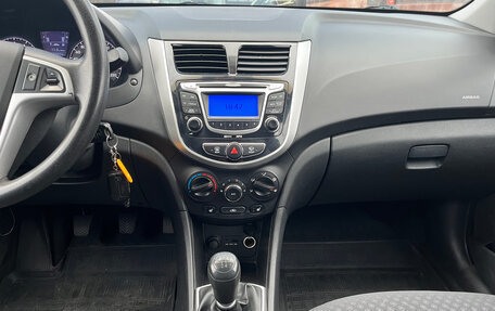 Hyundai Solaris II рестайлинг, 2011 год, 720 000 рублей, 13 фотография