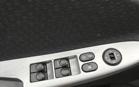 Hyundai Solaris II рестайлинг, 2011 год, 720 000 рублей, 16 фотография