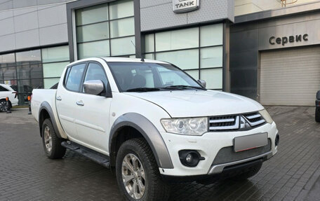 Mitsubishi L200 IV рестайлинг, 2014 год, 1 799 000 рублей, 3 фотография
