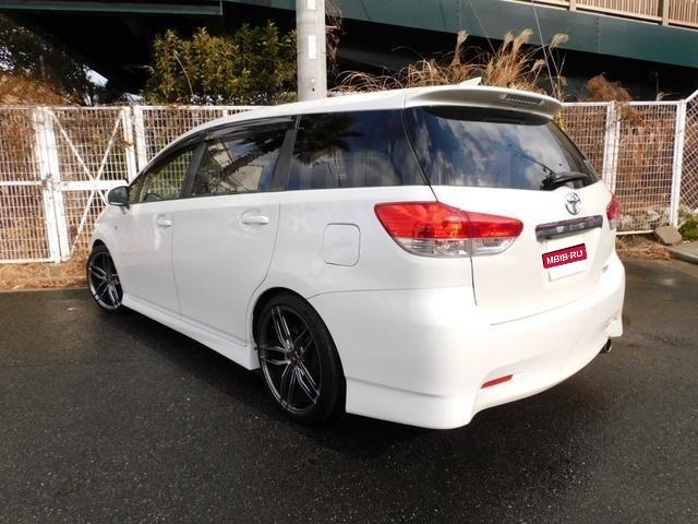 Toyota Wish II рестайлинг, 2017 год, 899 000 рублей, 15 фотография
