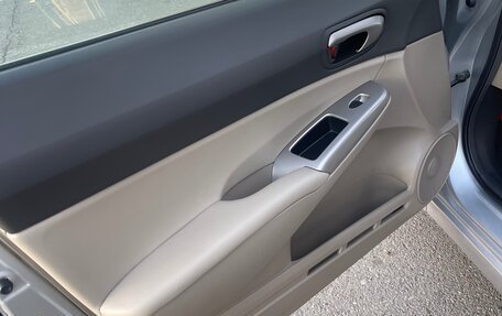 Honda Civic VIII, 2010 год, 800 000 рублей, 39 фотография