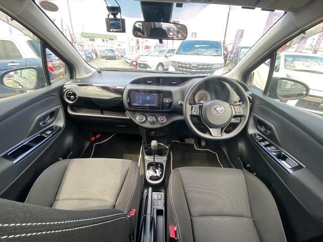 Toyota Vitz XP130 рестайлинг, 2019 год, 673 765 рублей, 11 фотография