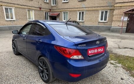 Hyundai Solaris II рестайлинг, 2013 год, 890 000 рублей, 2 фотография