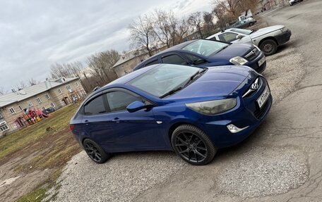 Hyundai Solaris II рестайлинг, 2013 год, 890 000 рублей, 5 фотография