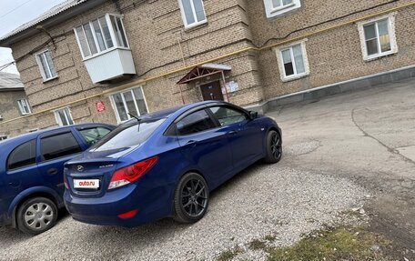 Hyundai Solaris II рестайлинг, 2013 год, 890 000 рублей, 4 фотография