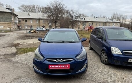 Hyundai Solaris II рестайлинг, 2013 год, 890 000 рублей, 6 фотография