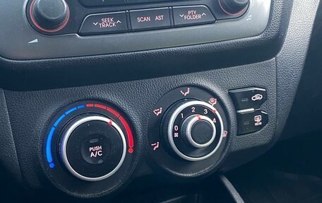 KIA Rio III рестайлинг, 2014 год, 920 000 рублей, 10 фотография