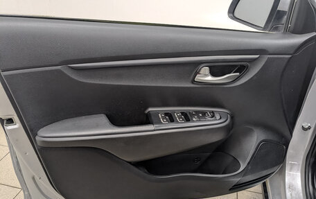 KIA Rio IV, 2021 год, 925 000 рублей, 17 фотография