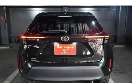 Toyota Yaris Cross, 2022 год, 1 544 000 рублей, 6 фотография