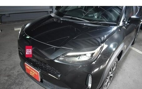 Toyota Yaris Cross, 2022 год, 1 544 000 рублей, 3 фотография