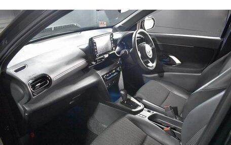 Toyota Yaris Cross, 2022 год, 1 544 000 рублей, 19 фотография