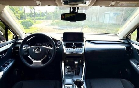 Lexus NX I, 2018 год, 3 200 000 рублей, 12 фотография