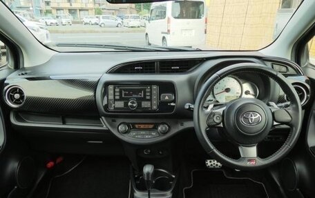 Toyota Vitz, 2019 год, 970 000 рублей, 10 фотография