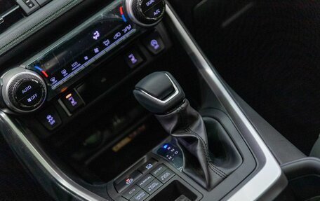 Toyota RAV4, 2025 год, 4 690 000 рублей, 11 фотография