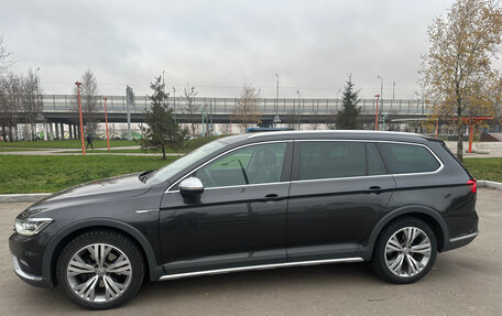 Volkswagen Passat B8 рестайлинг, 2018 год, 2 650 000 рублей, 2 фотография