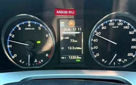 Toyota RAV4, 2018 год, 2 670 000 рублей, 15 фотография