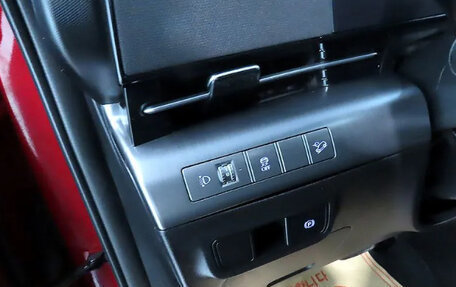 Hyundai Kona, 2024 год, 1 805 000 рублей, 13 фотография