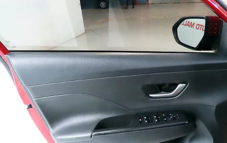 Hyundai Kona, 2024 год, 1 805 000 рублей, 12 фотография