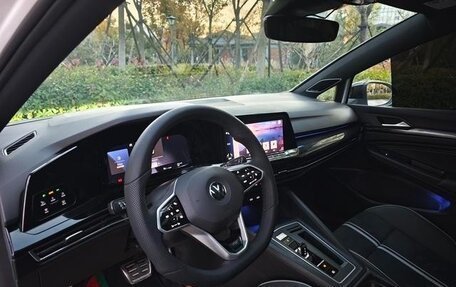 Volkswagen Golf VIII, 2022 год, 1 650 000 рублей, 7 фотография