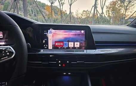 Volkswagen Golf VIII, 2022 год, 1 650 000 рублей, 11 фотография