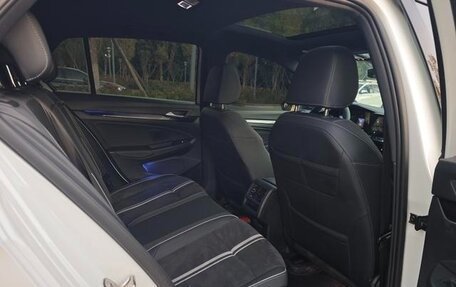 Volkswagen Golf VIII, 2022 год, 1 650 000 рублей, 13 фотография