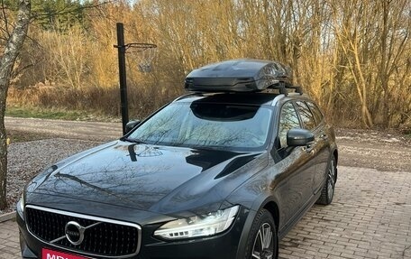Volvo V90 Cross Country I рестайлинг, 2019 год, 3 450 000 рублей, 1 фотография