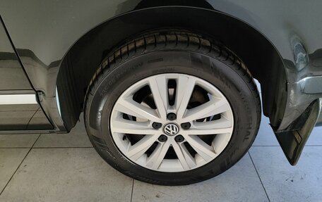 Volkswagen Multivan T6 рестайлинг, 2019 год, 4 819 000 рублей, 12 фотография