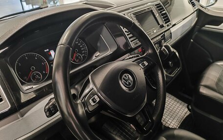 Volkswagen Multivan T6 рестайлинг, 2019 год, 4 819 000 рублей, 15 фотография