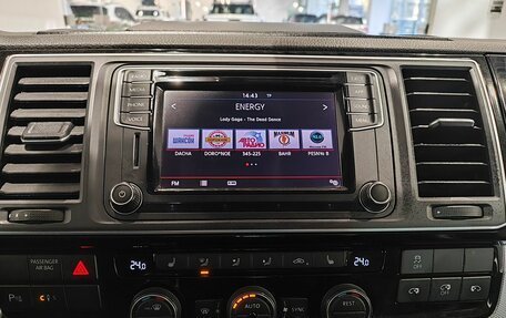 Volkswagen Multivan T6 рестайлинг, 2019 год, 4 819 000 рублей, 16 фотография