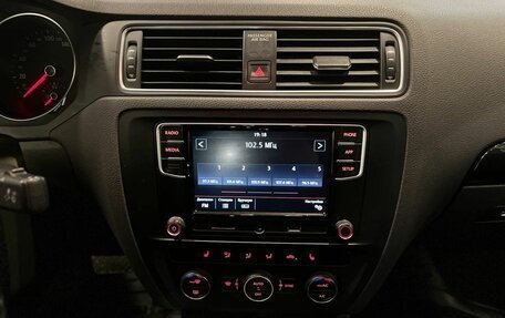 Volkswagen Jetta VI, 2018 год, 1 560 000 рублей, 13 фотография