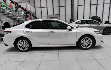 Toyota Camry, 2019 год, 3 150 000 рублей, 5 фотография