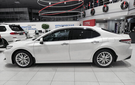 Toyota Camry, 2019 год, 3 150 000 рублей, 10 фотография