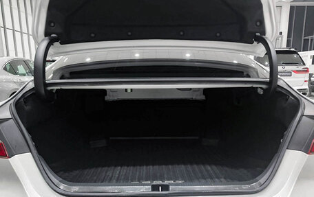 Toyota Camry, 2019 год, 3 150 000 рублей, 12 фотография
