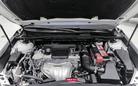 Toyota Camry, 2019 год, 3 150 000 рублей, 11 фотография