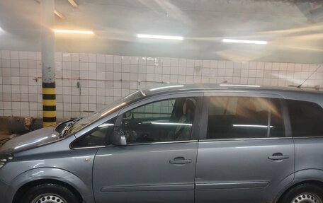 Opel Zafira B, 2011 год, 650 000 рублей, 3 фотография