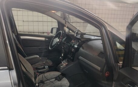 Opel Zafira B, 2011 год, 650 000 рублей, 10 фотография