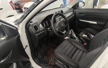 Suzuki Vitara II рестайлинг, 2017 год, 1 690 000 рублей, 8 фотография