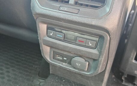 Volkswagen Tiguan II, 2019 год, 2 050 000 рублей, 13 фотография