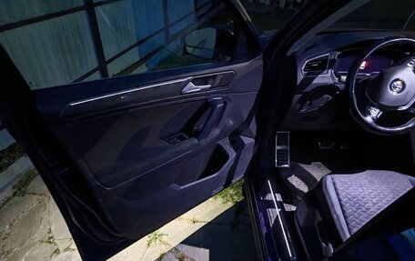 Volkswagen Tiguan II, 2019 год, 2 050 000 рублей, 39 фотография