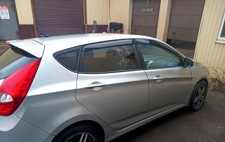 Hyundai Solaris II рестайлинг, 2011 год, 580 000 рублей, 3 фотография