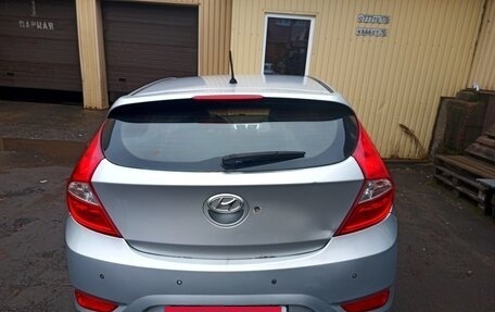 Hyundai Solaris II рестайлинг, 2011 год, 580 000 рублей, 2 фотография