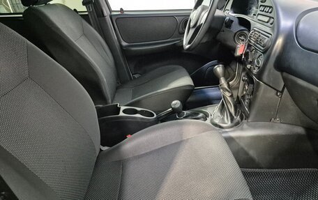 Chevrolet Niva I рестайлинг, 2018 год, 819 000 рублей, 13 фотография