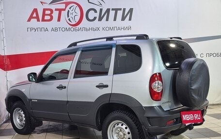 Chevrolet Niva I рестайлинг, 2018 год, 819 000 рублей, 5 фотография